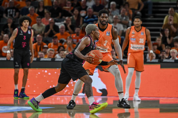 批评看似尖 批评看似尖